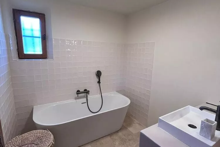 Villa Le Mas des Cerises-Bathroom