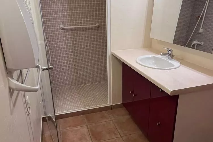 Villa Le Mas des Cerises-Bathroom