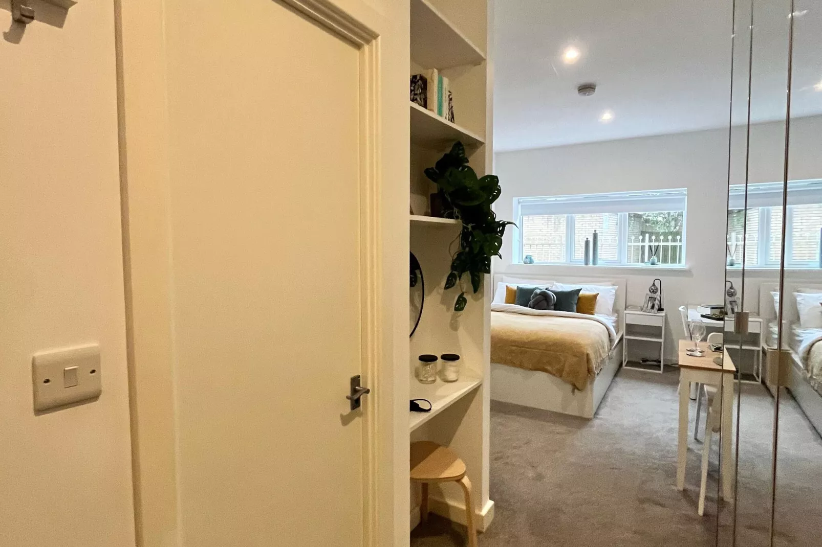Kingston Luxe Suites Riverside Apartment Belvilla-Landing