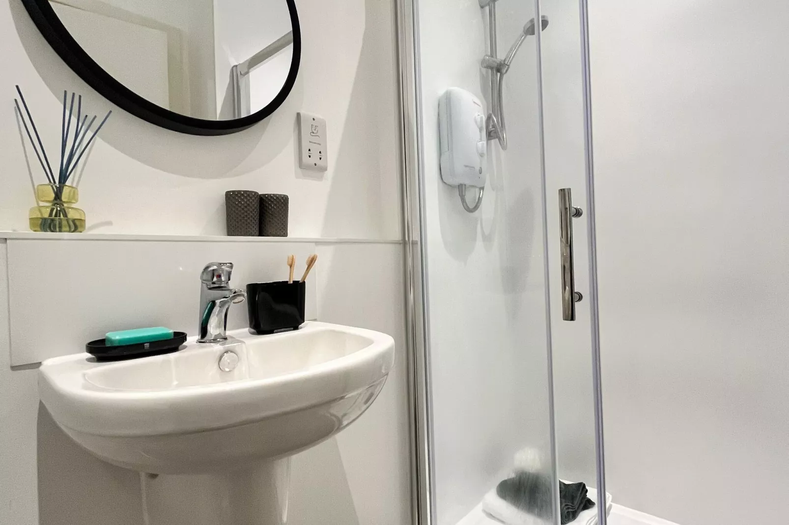 Kingston Luxe Suites Riverside Apartment Belvilla-Bathroom