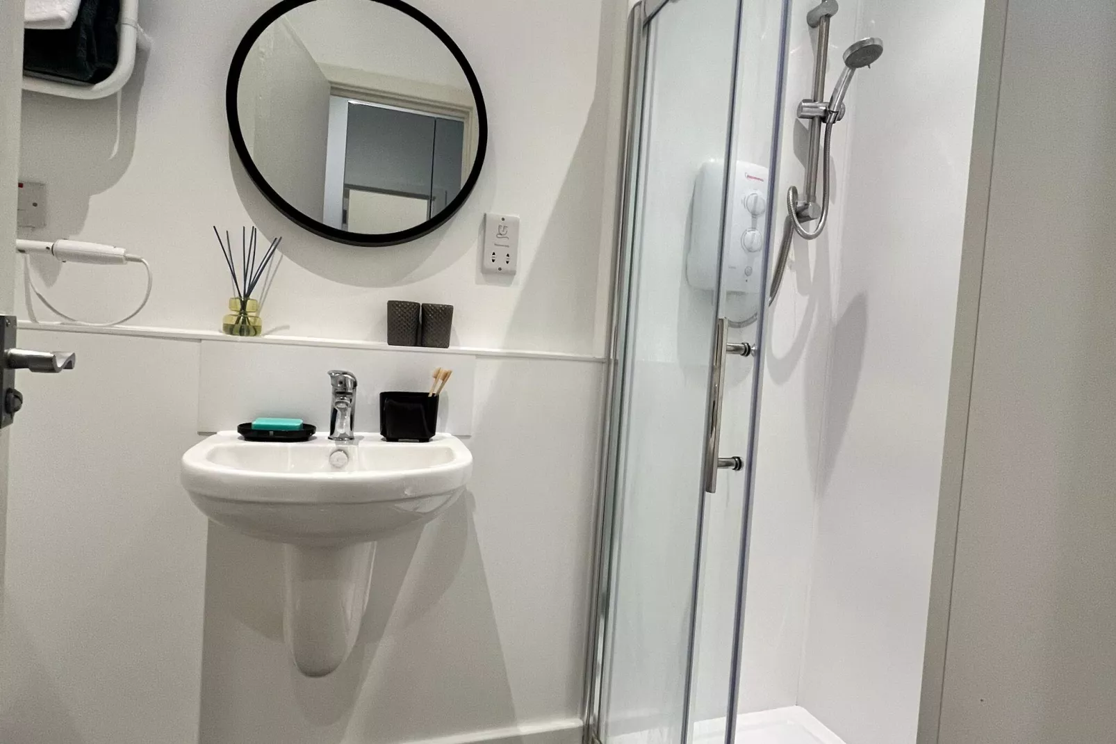 Kingston Luxe Suites Riverside Apartment Belvilla-Bathroom