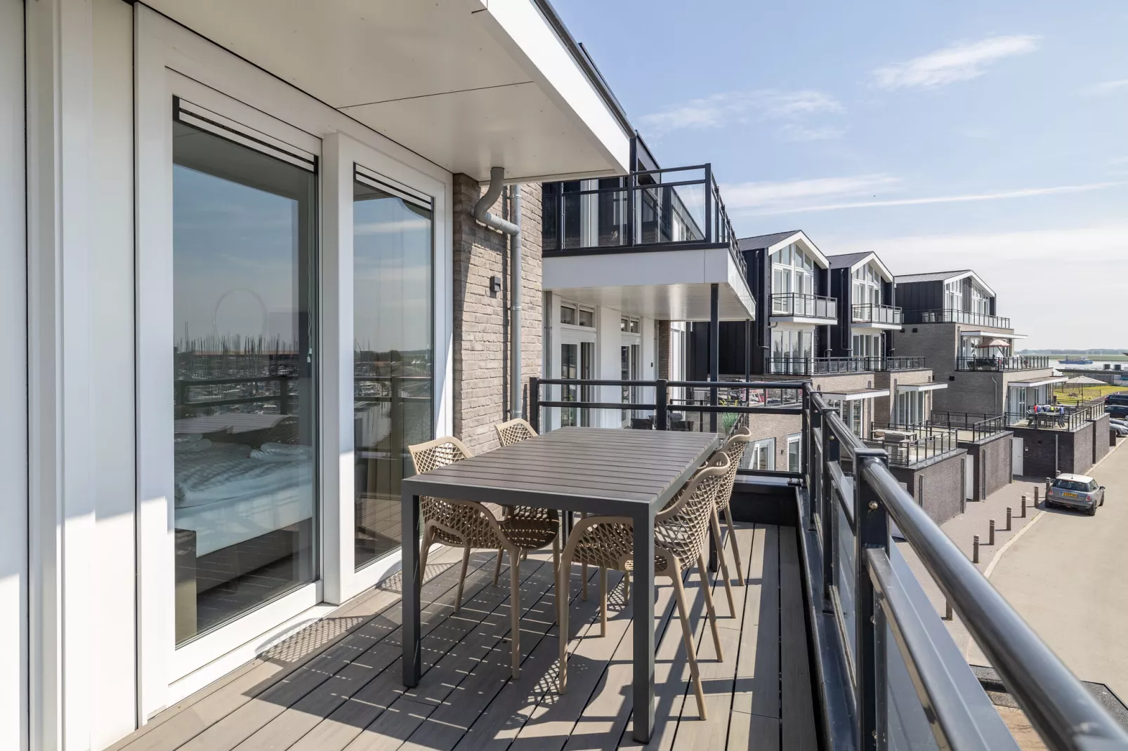 Luxe appartement Vista Maris - Havenweg 8-46  Sint-Annaland Oosterschelde-Balcon-terrasse