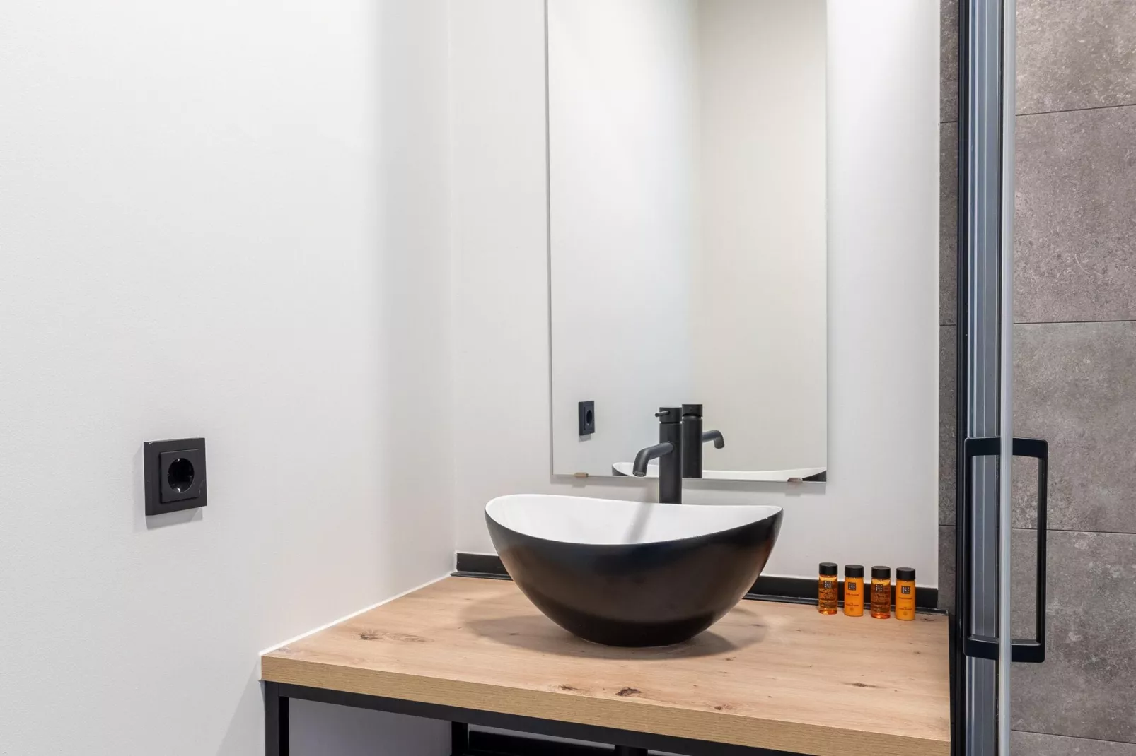 Luxe appartement Vista Maris - Havenweg 8-46  Sint-Annaland Oosterschelde-Salle de bain