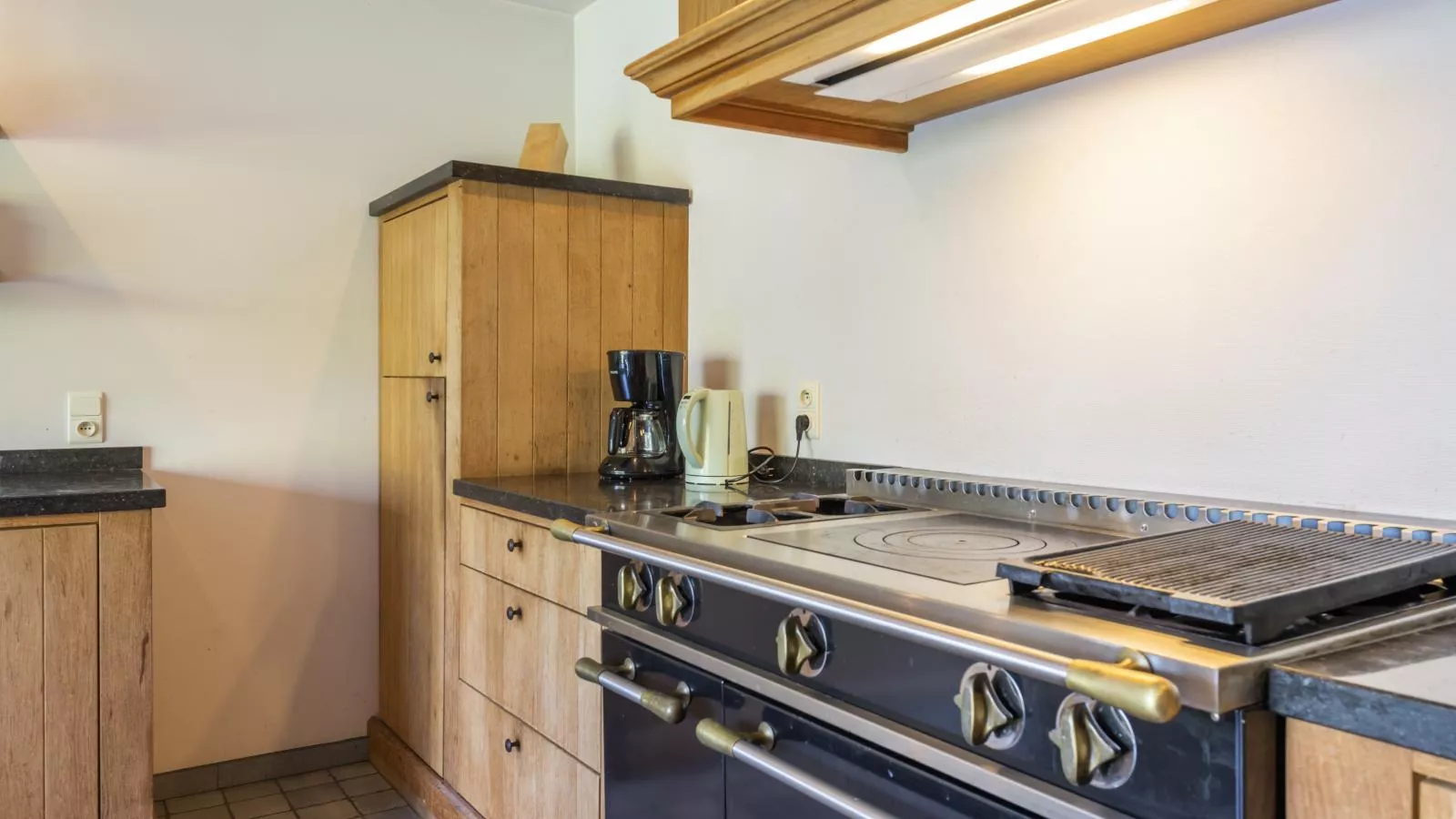 Villa Deluxe-Kitchen