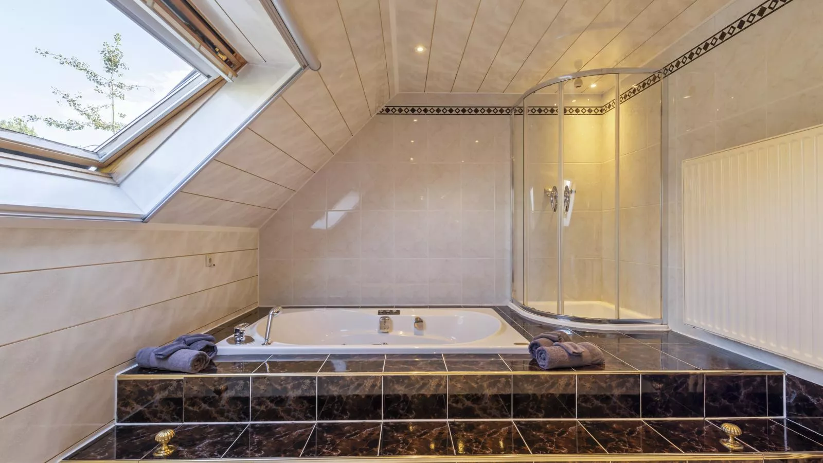 Villa Deluxe-Bathroom