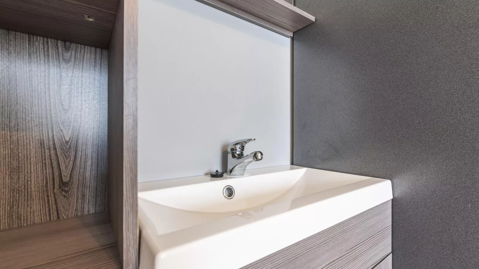 Villa Deluxe-Bathroom