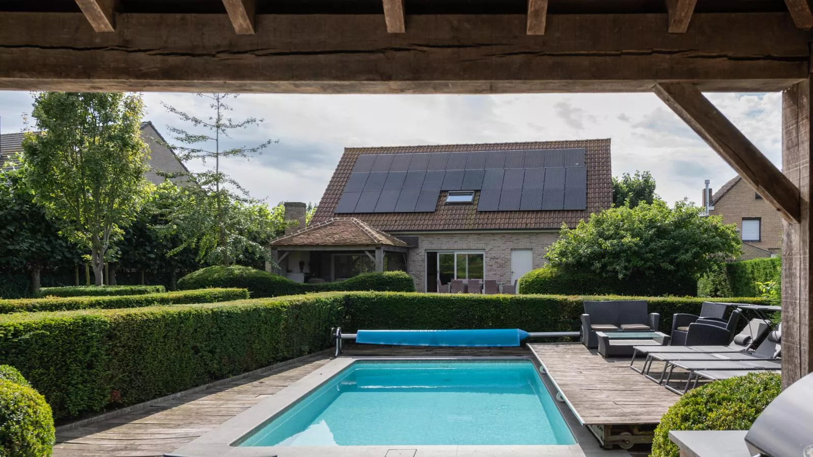 Villa Deluxe-Exterior summer