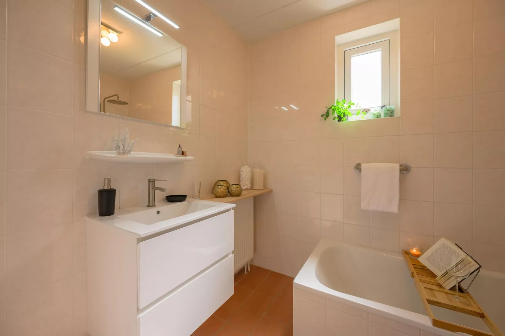 4-persoons bungalow Sondel 17-Bathroom