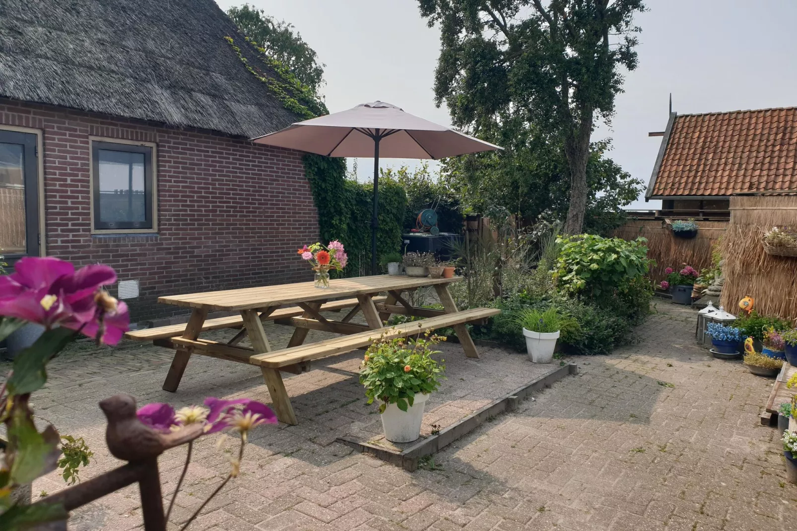 13-17 pax holiday home with separated apartments and gardens-Gärten Sommer