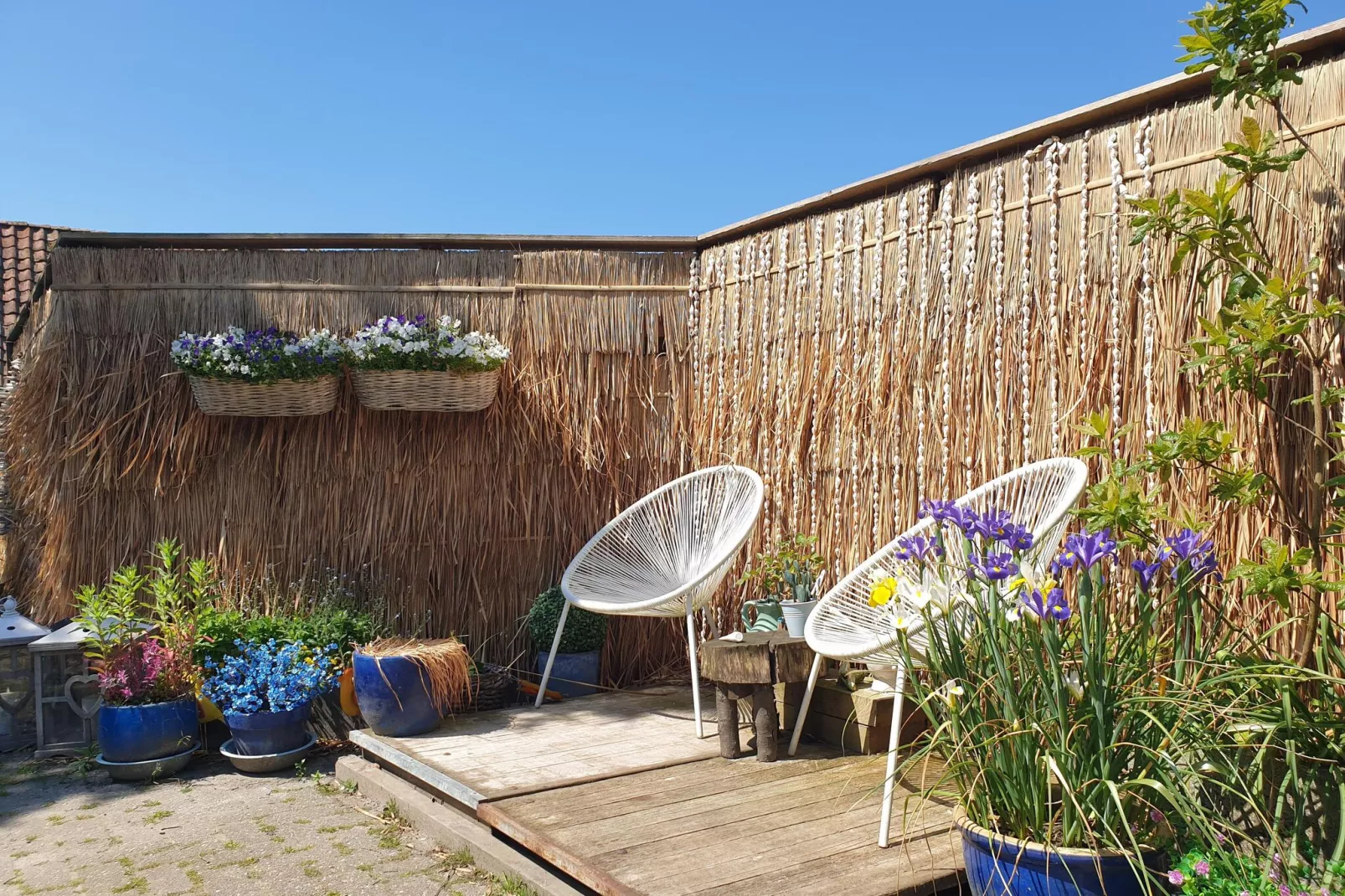 13-17 pax holiday home with separated apartments and gardens-Gärten Sommer