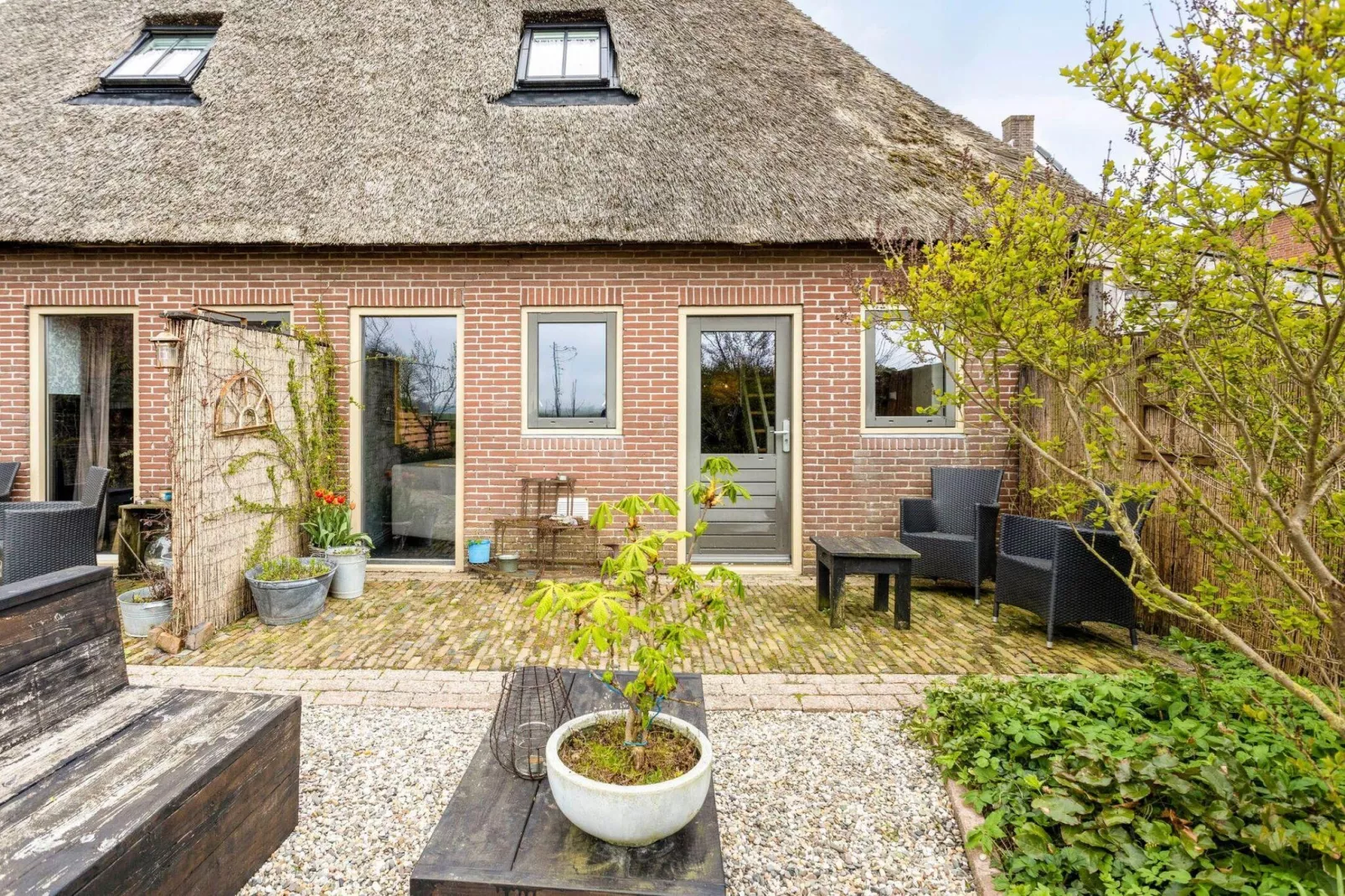 13-17 pax holiday home with separated apartments and gardens-Garten Winter