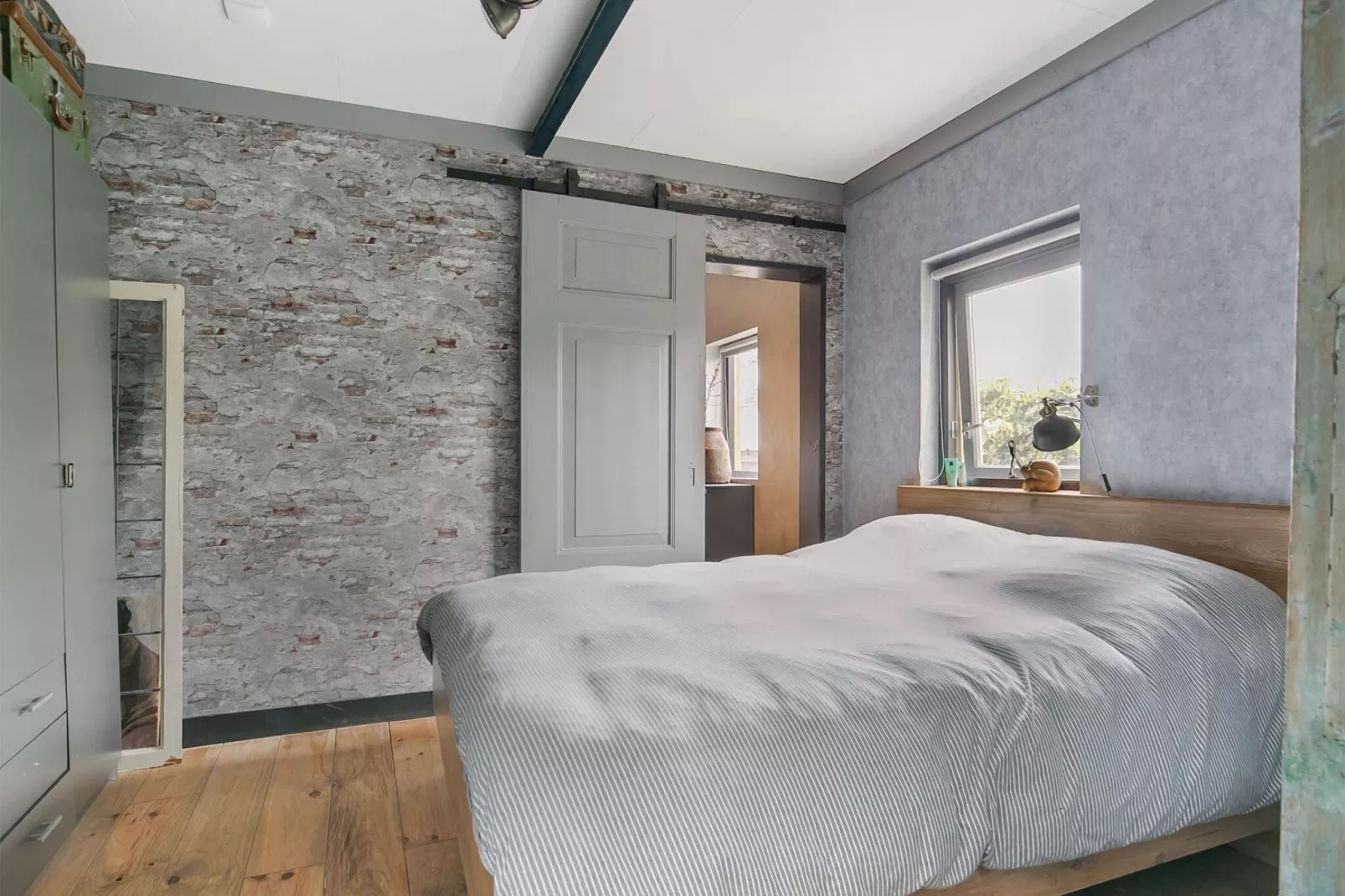 10-14 pax holiday home with seperated appartments and gardens-Bedroom