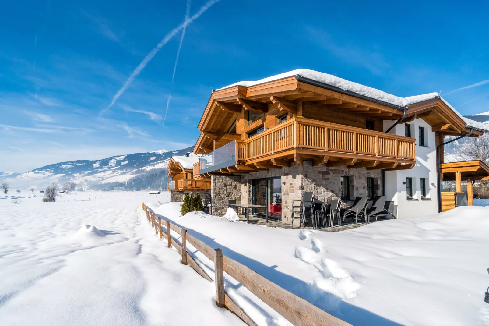 Stone Mountain Lodge-Exterior winter