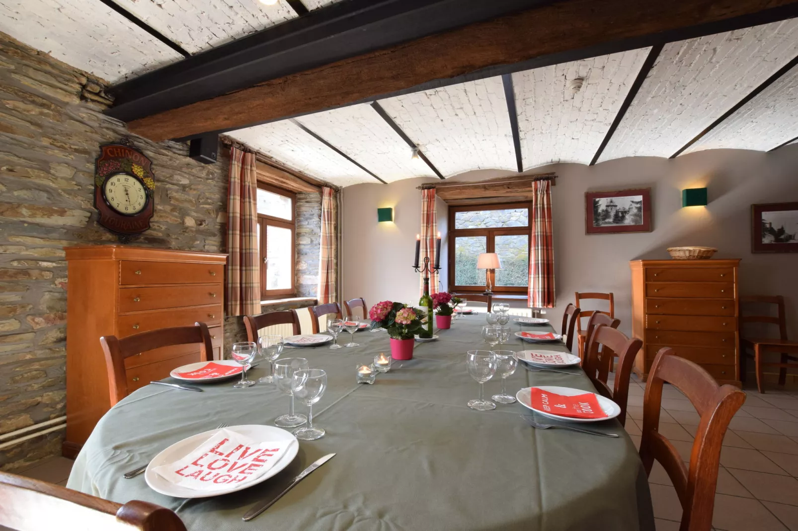 La Blanche Vignerie-Dining room