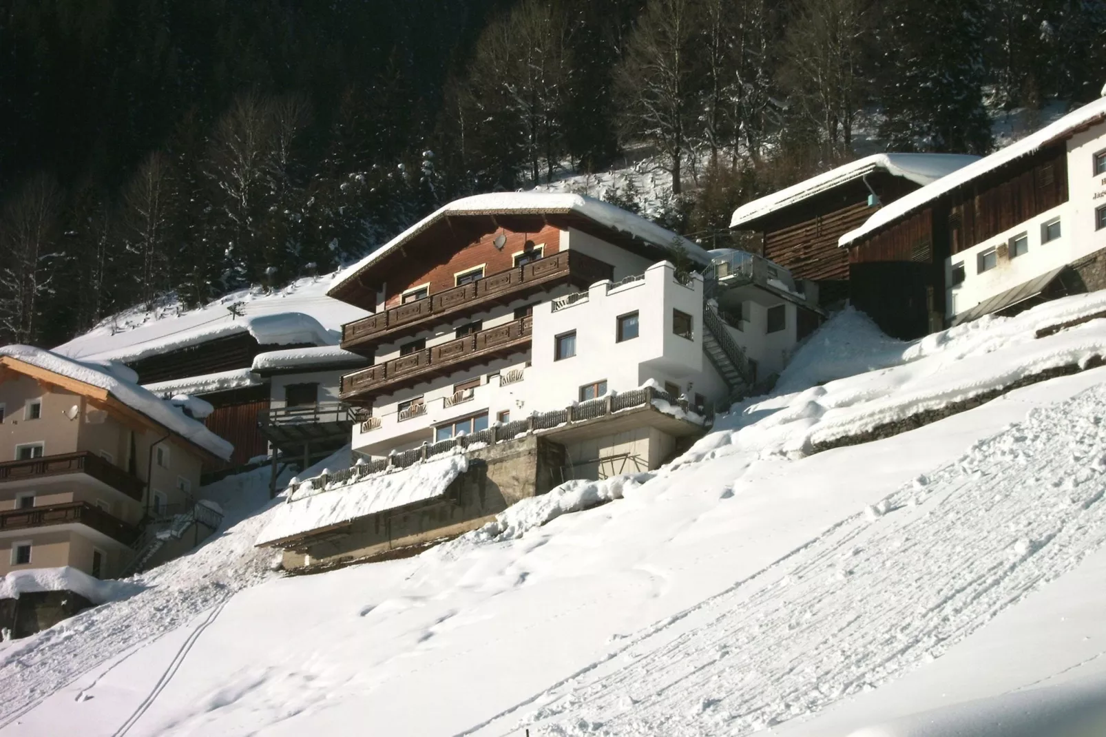 Sophie-Exterior in winter