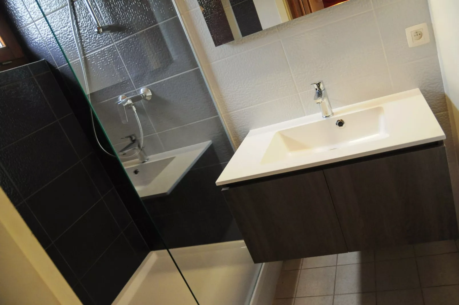 Les Doyards 1-Bathroom
