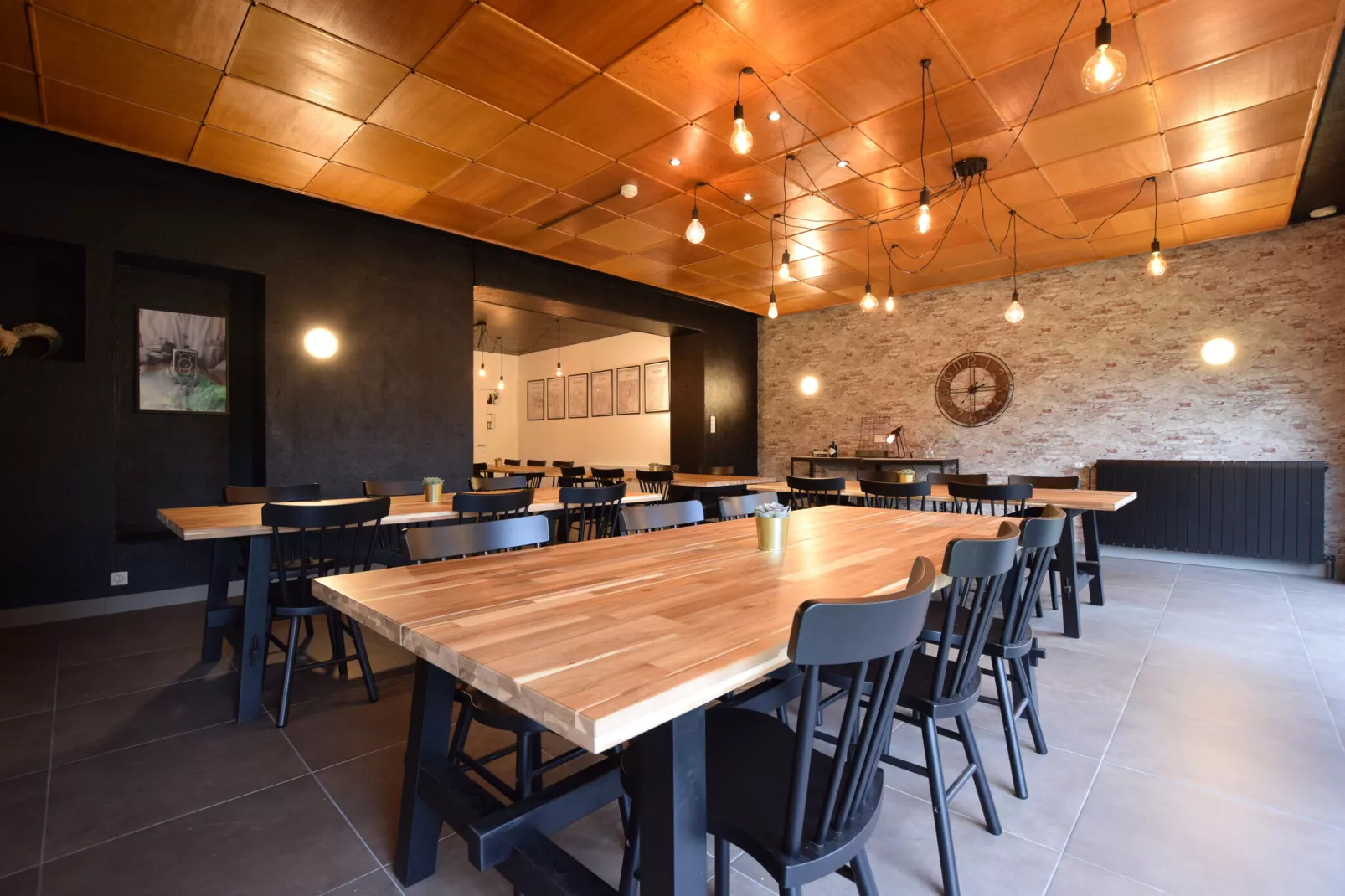 Le hangar-Dining room