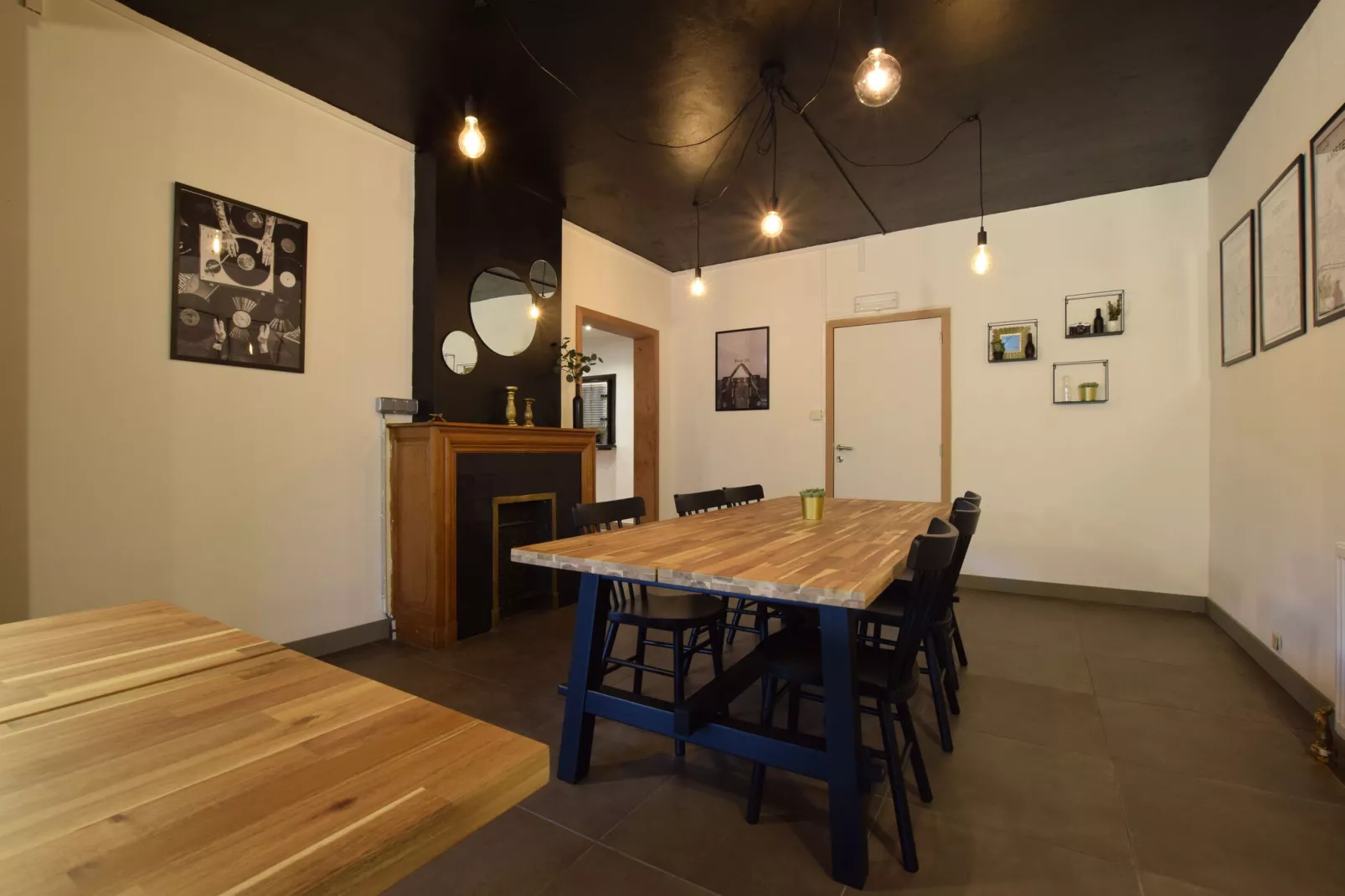 Le hangar-Dining room
