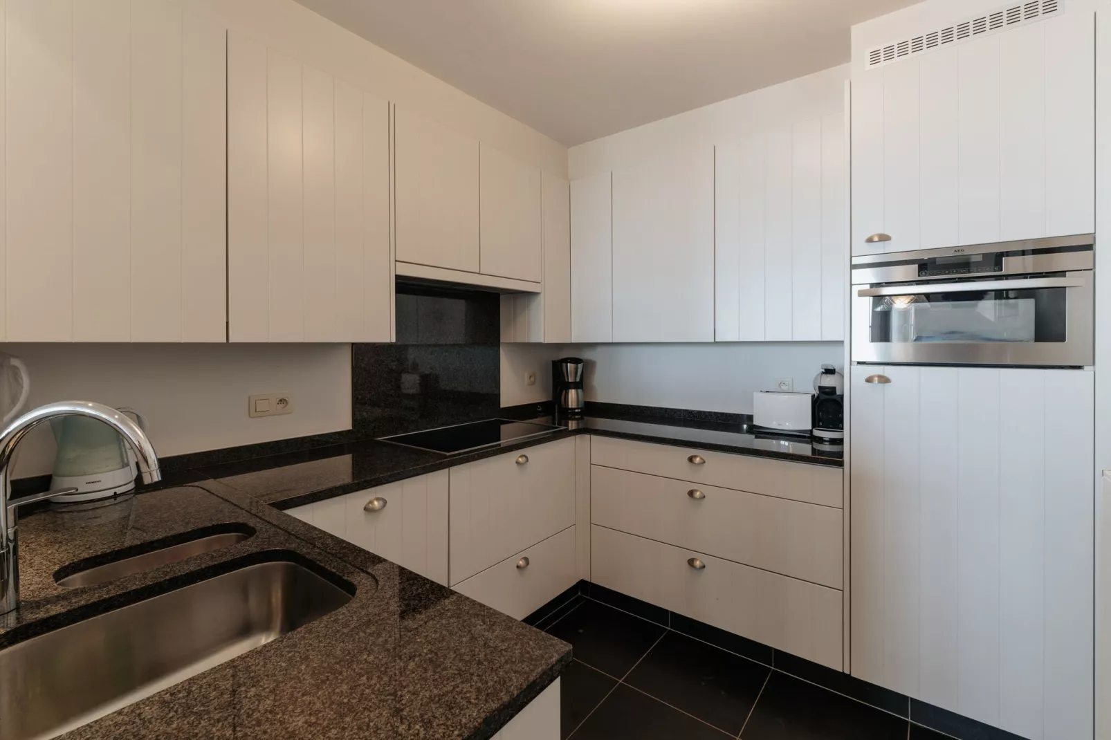 Les Dunes 0102-Kitchen