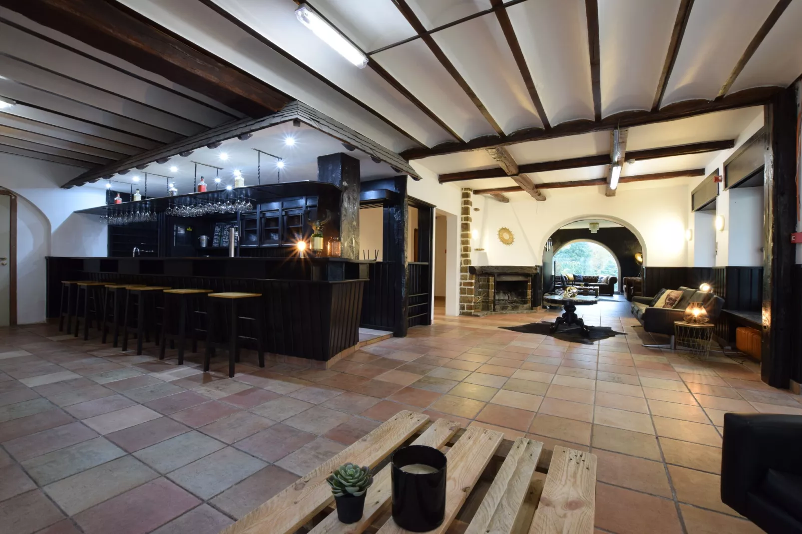 Le hangar-Recreation room