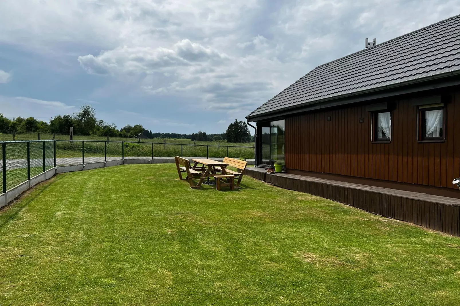 Coteau Saint-Hilaire 3-Gardens summer