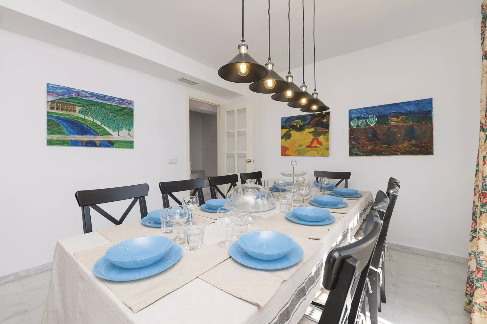 Los Jandalos-Dining room