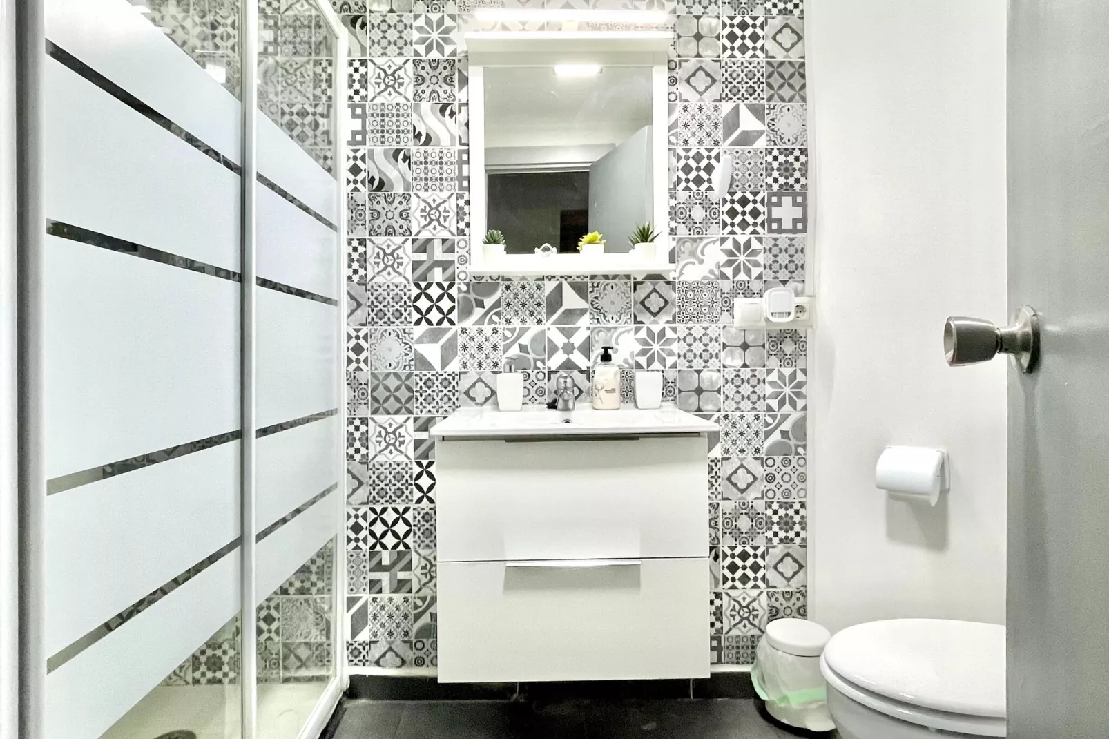 Isabel Manoja-Bathroom