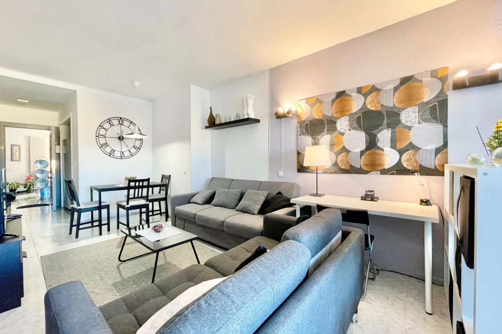 Isabel Manoja-Living room