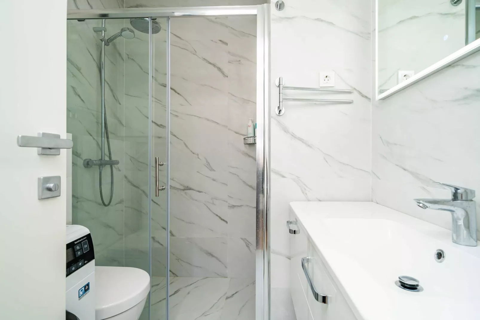 Apartment Villa Claudia - Three Bedroom Apartment with Balcony-Badezimmer