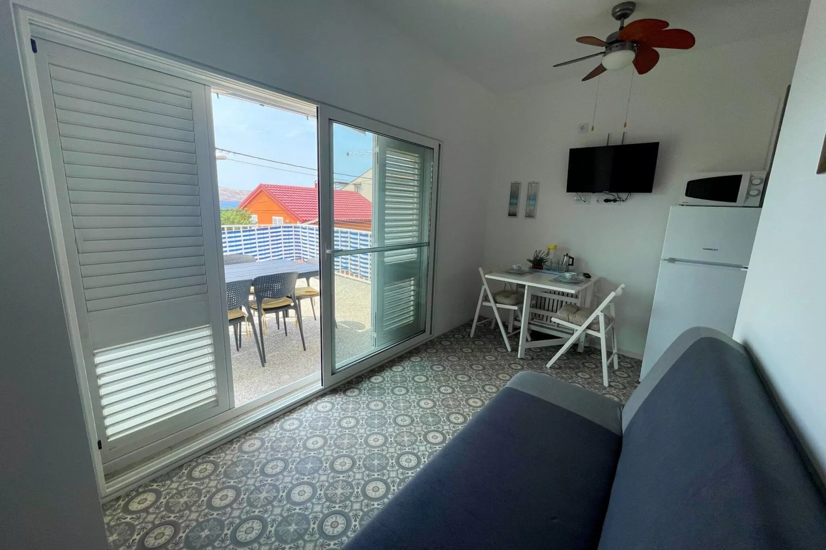 Apartments Sun 4 You - One Bedroom Apartment with Terrace and Sea View (Apartment 1)-Wohnzimmer
