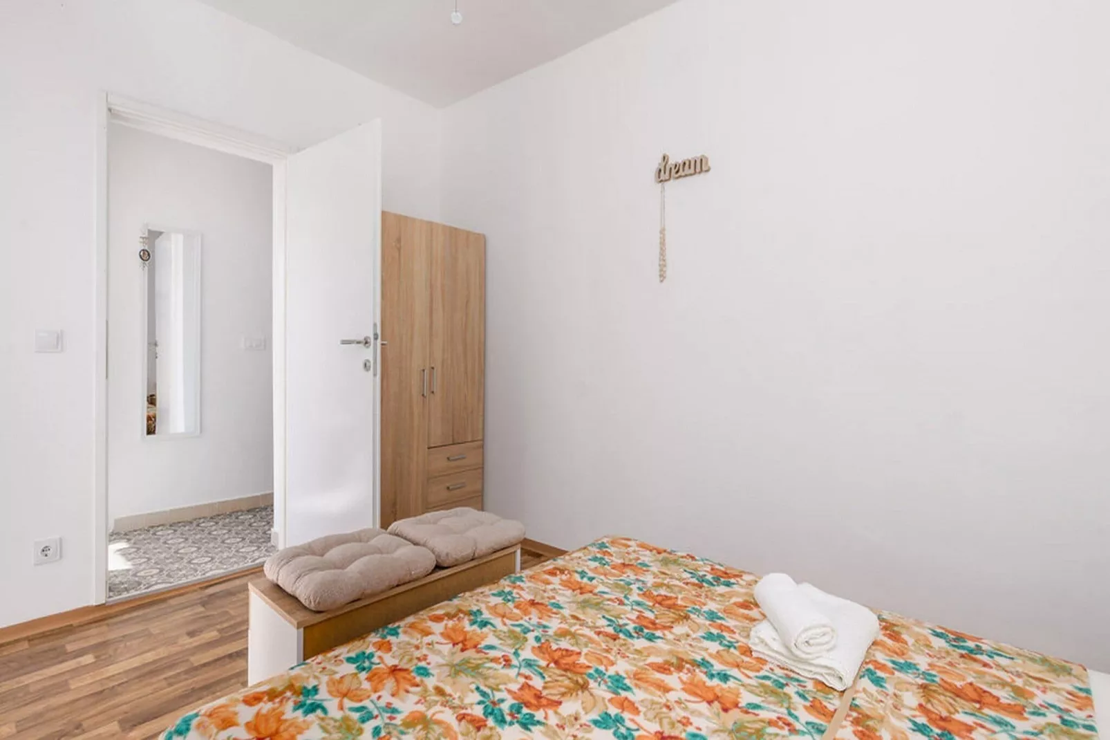 Apartments Sun 4 You - One Bedroom Apartment with Terrace and Sea View (Apartment 1)-Schlafzimmer