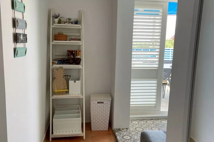 Apartments Sun 4 You - One Bedroom Apartment with Terrace and Sea View (Apartment 1)-Innen