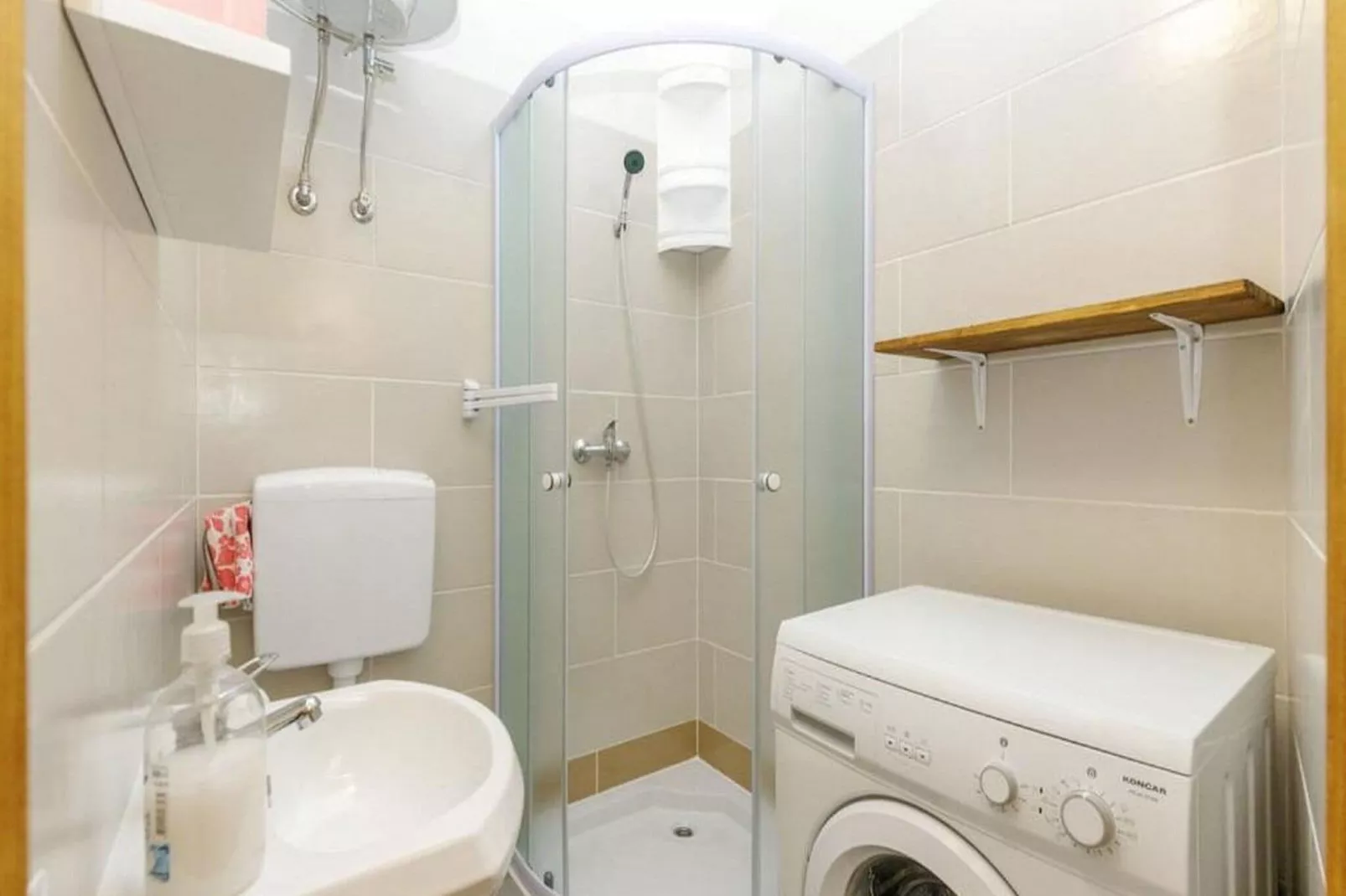 Apartment Senj - Two Bedroom Apartment-Bathroom