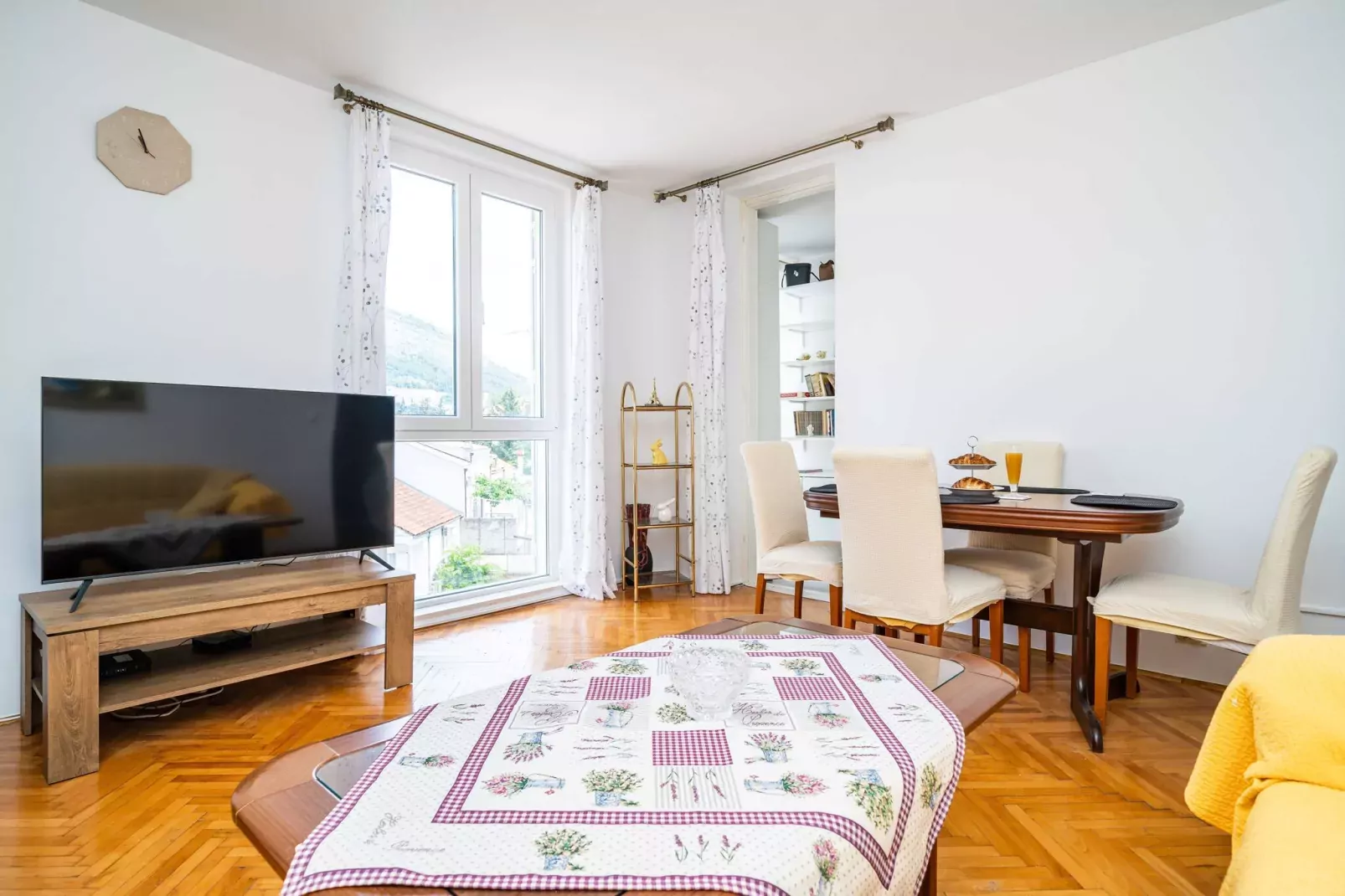 Apartment Klaudia - Two Bedroom Apartment with Balcony-Living room