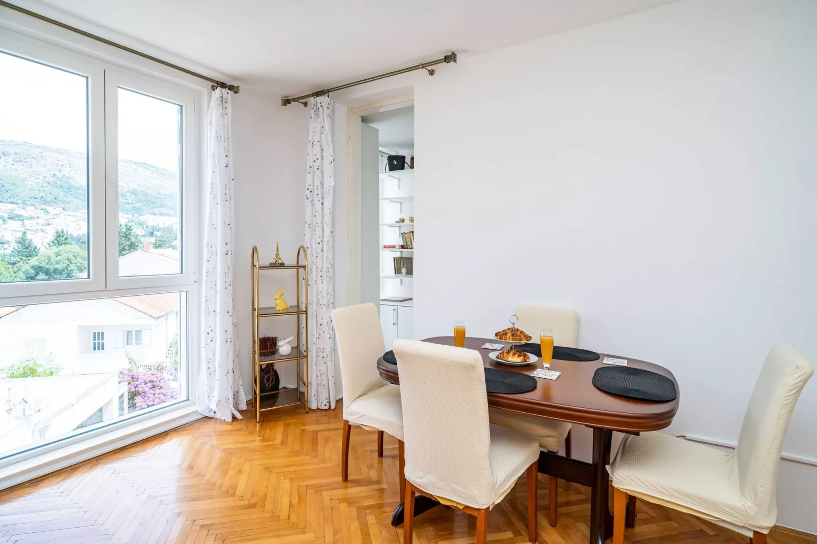 Apartment Klaudia - Two Bedroom Apartment with Balcony-Dining room