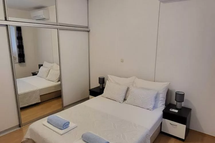 Apartment Dora - Studio Apartment with Terrace-Bedroom