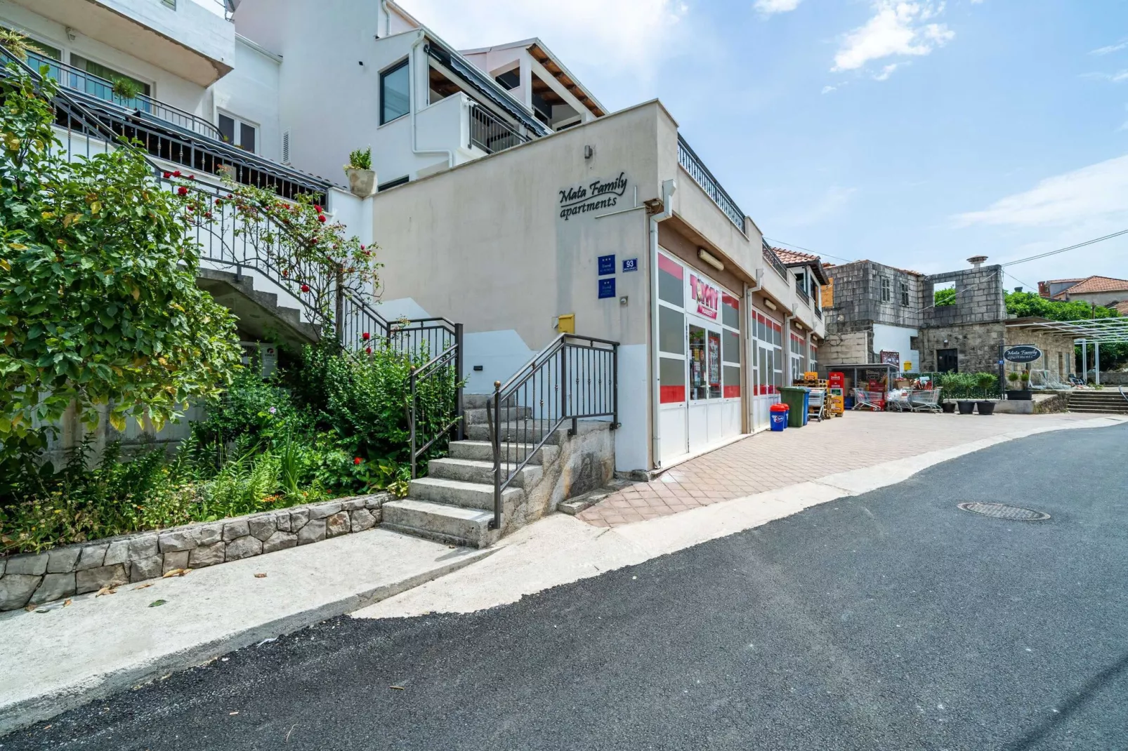 Hidden Gem Apartment - Two Bedroom Apartment with Terrace and Sea View-Outdoor