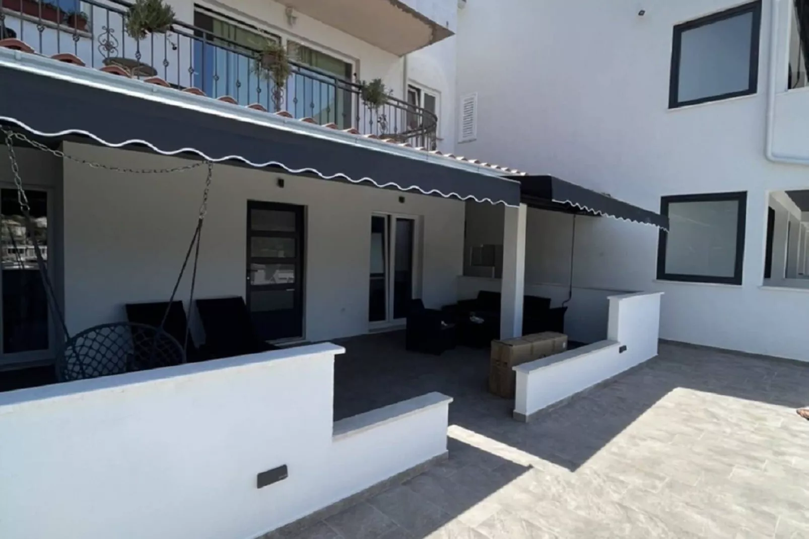 Hidden Gem Apartment - Two Bedroom Apartment with Terrace and Sea View-Outdoor