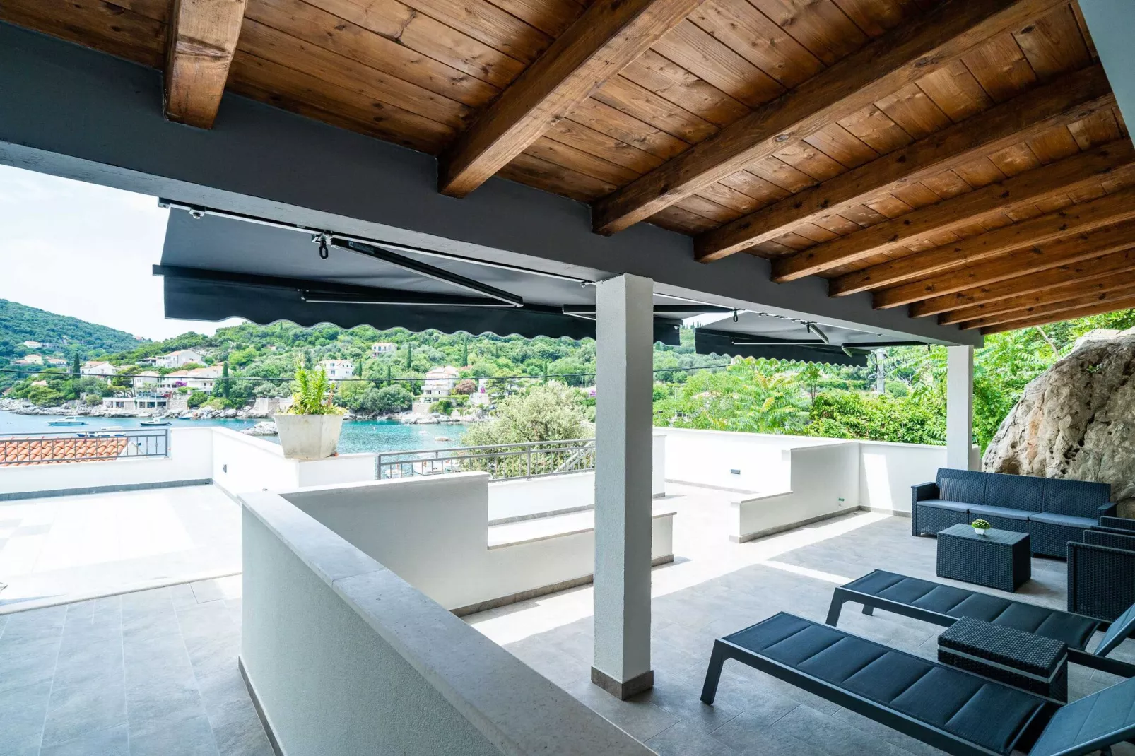 Hidden Gem Apartment - Two Bedroom Apartment with Terrace and Sea View-Terrace