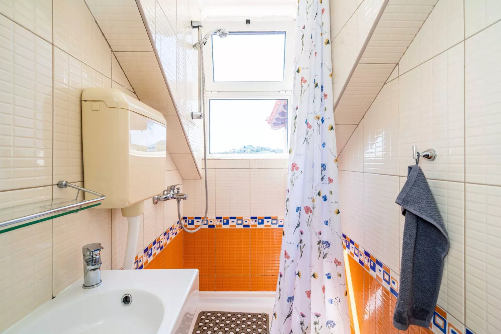 Rooms Nina - Double room with Sea View and shared terrace - 3-Bathroom