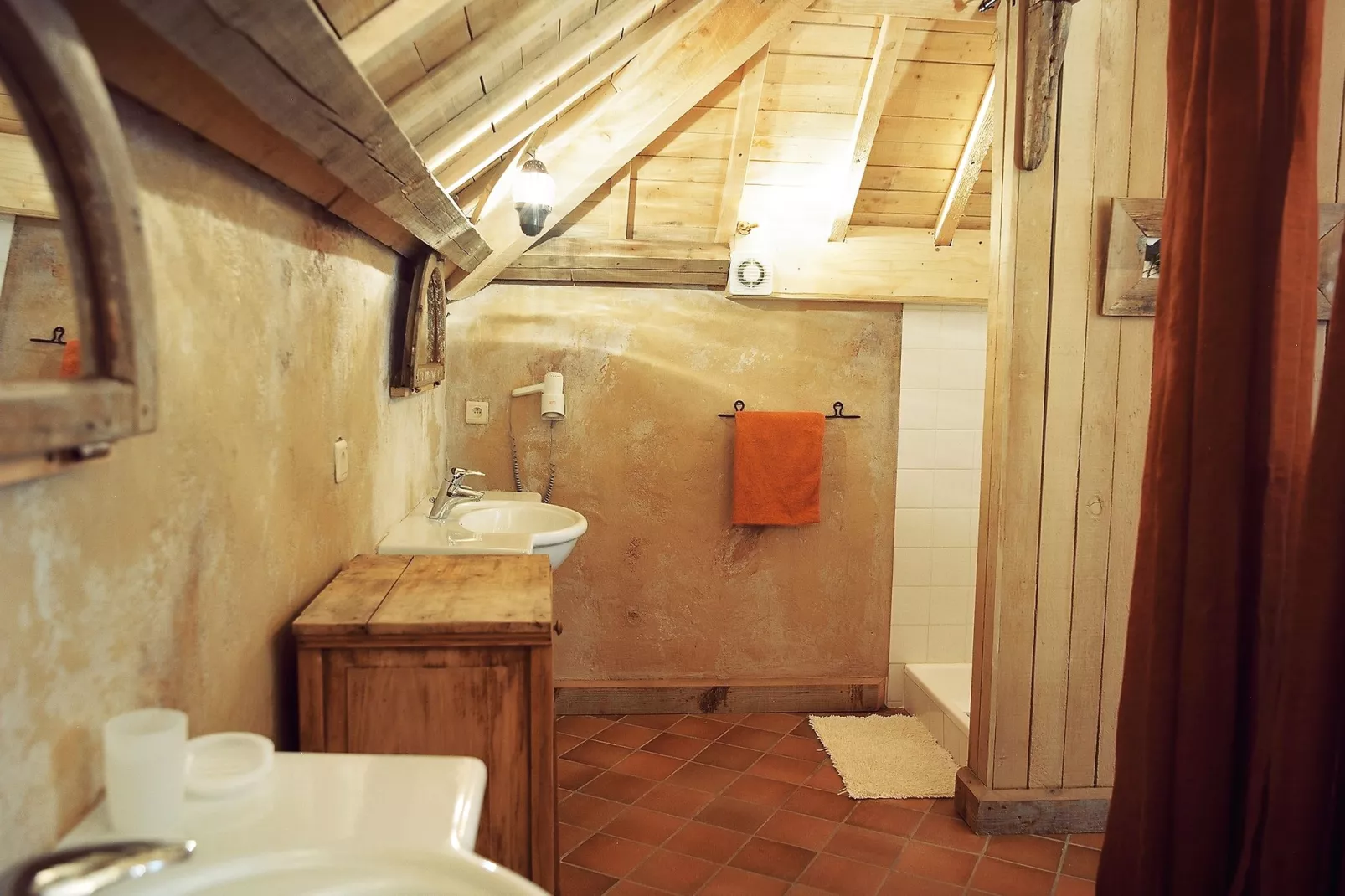 GÎTE CONTES DE SALME Lodge des Contes-Bathroom