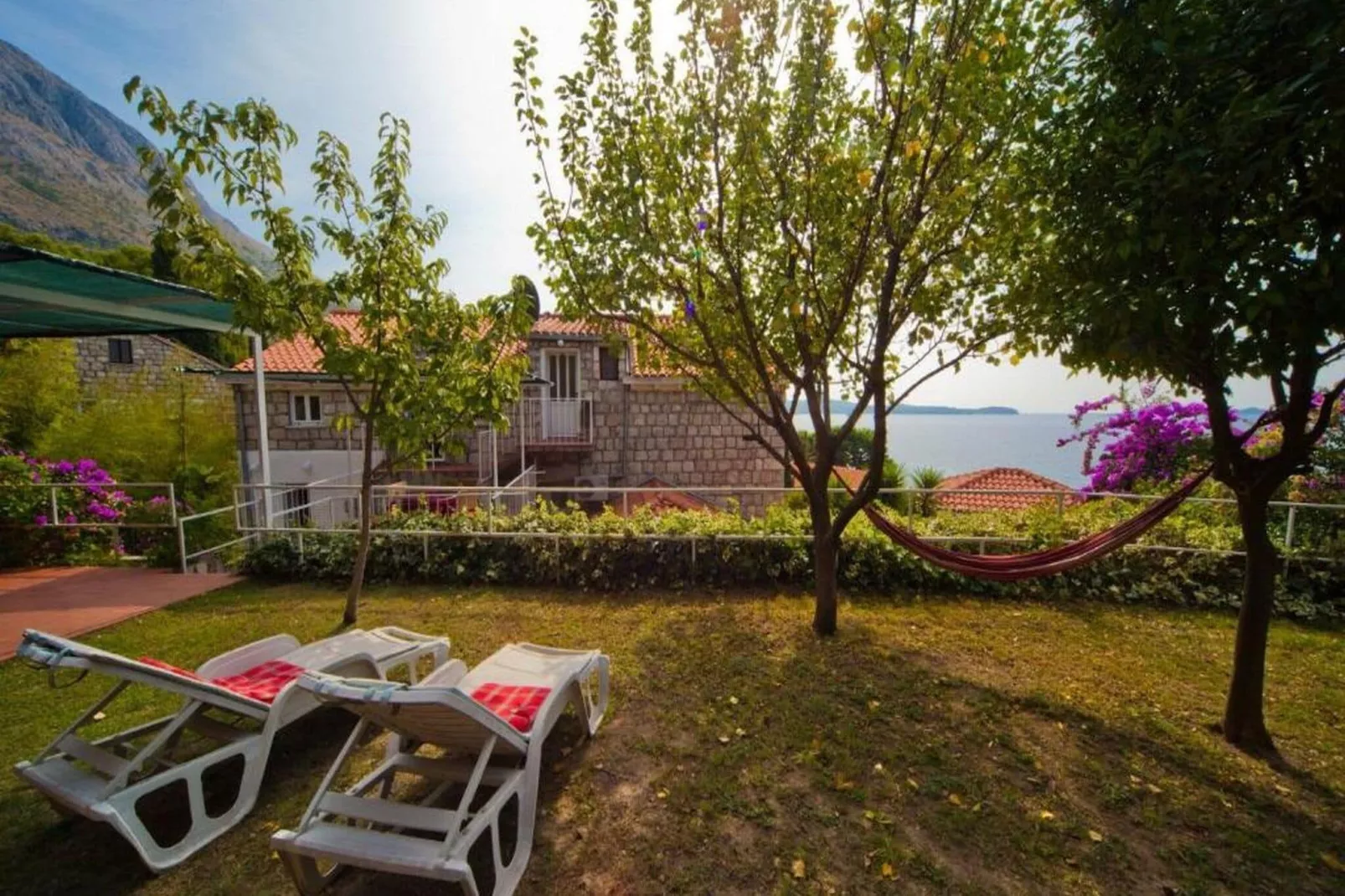 Apartments Villa Mare - One Bedroom Apartment with Balcony and Sea View A3-Gardens summer