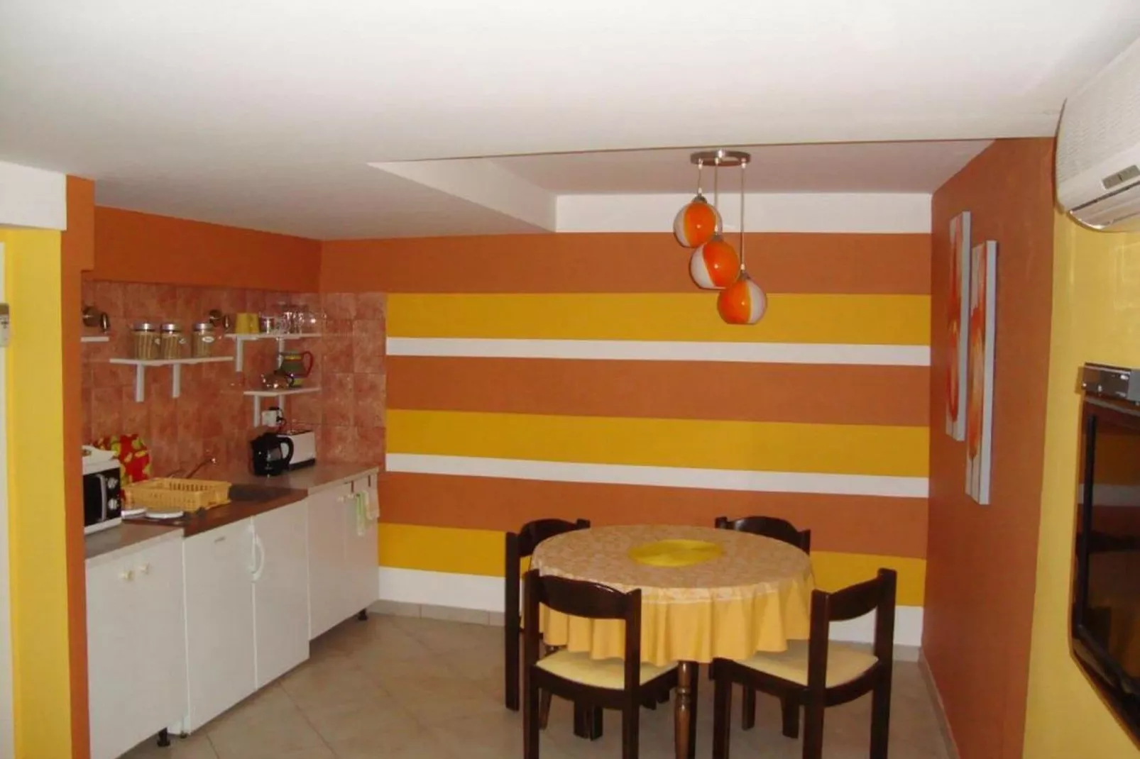 Apartments Villa Mare - One Bedroom Apartment with Balcony and Sea View A3-Indoor