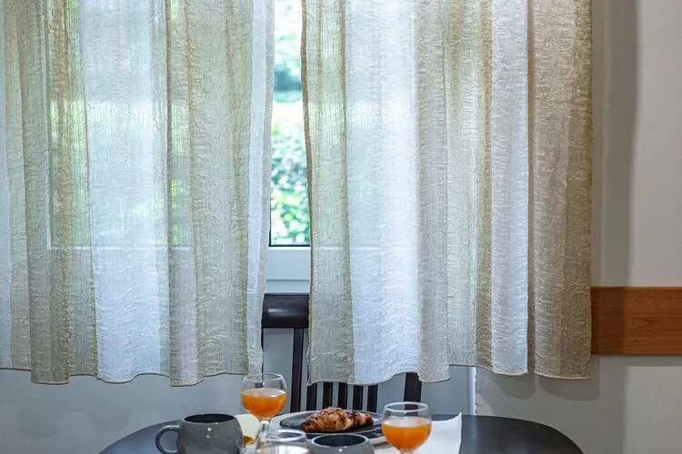 Green Terrace Apartment I - Studio Apartment with Terrace-Esszimmer