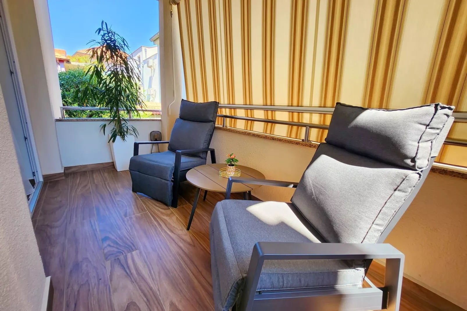 Villa Calypso Royal Apartment - Two Bedroom Apartment with Swimming Pool-Terrasse