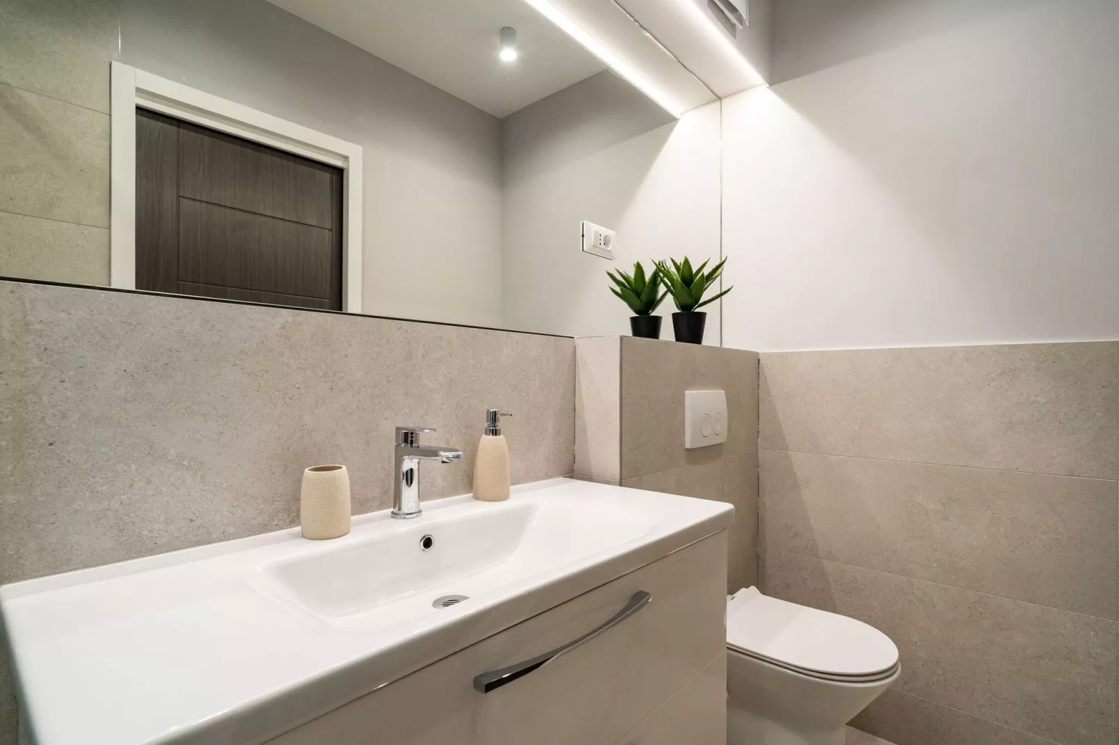 Apartments Villa Arcadia - Studio Apartment with Hot Tub and Shared Swimming Pool A1-Badezimmer