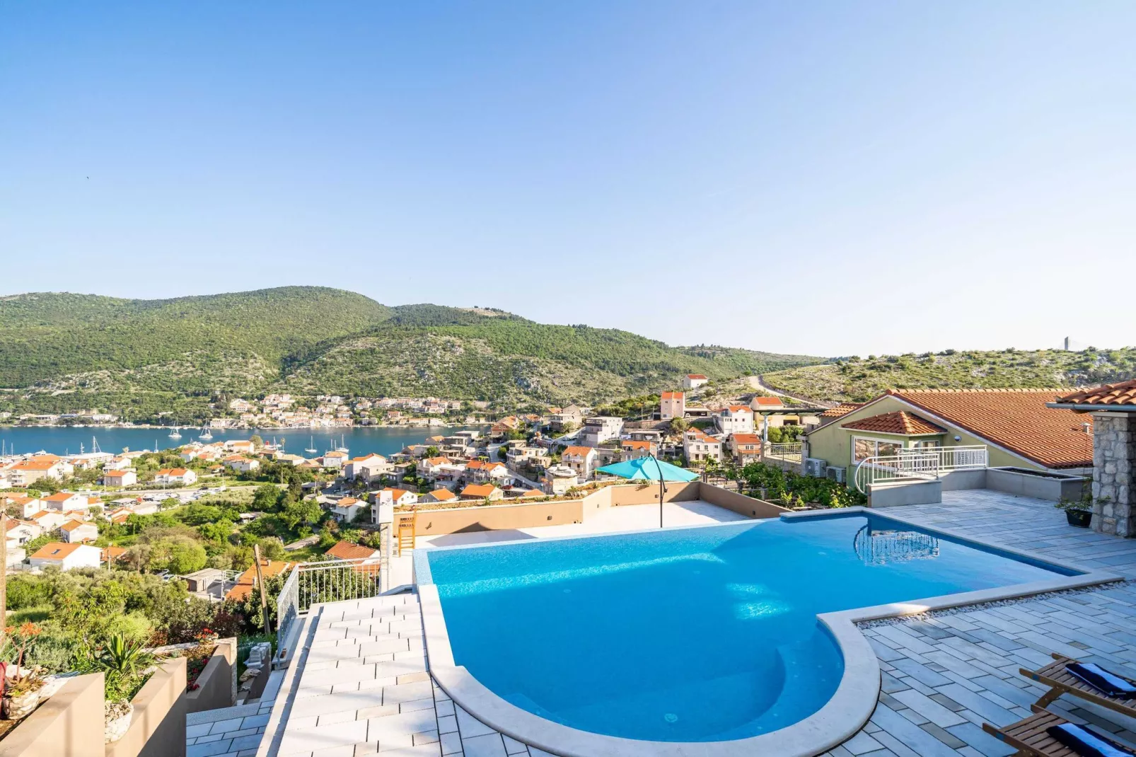 Apartments Villa Arcadia - Studio Apartment with Terrace and Shared Swimming Pool A2-Piscine