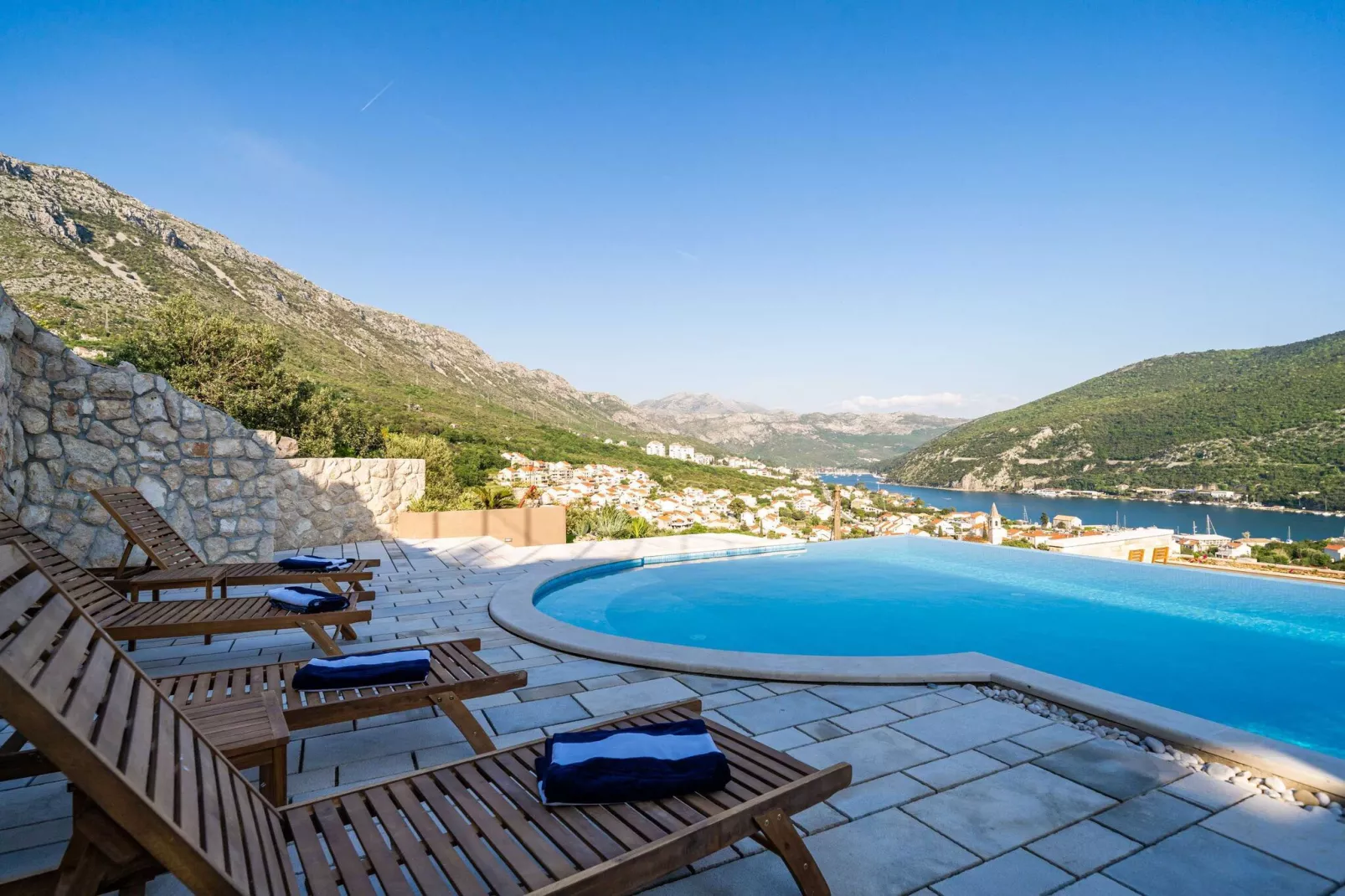 Apartments Villa Arcadia - Studio Apartment with Terrace and Shared Swimming Pool A2-Piscine