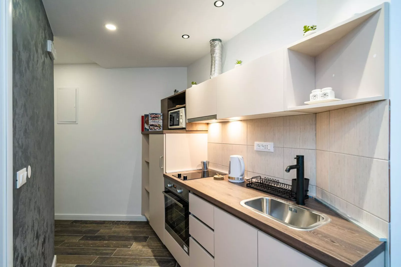 Apartments Villa Arcadia- Two Bedroom Apartment with Shared Swimming Pool A4-Cuisine