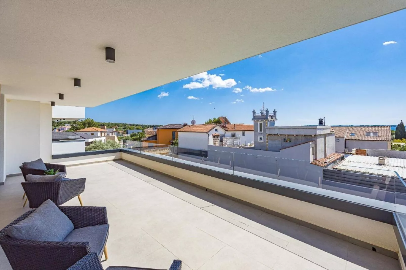Villa Moon-Terrace balcony